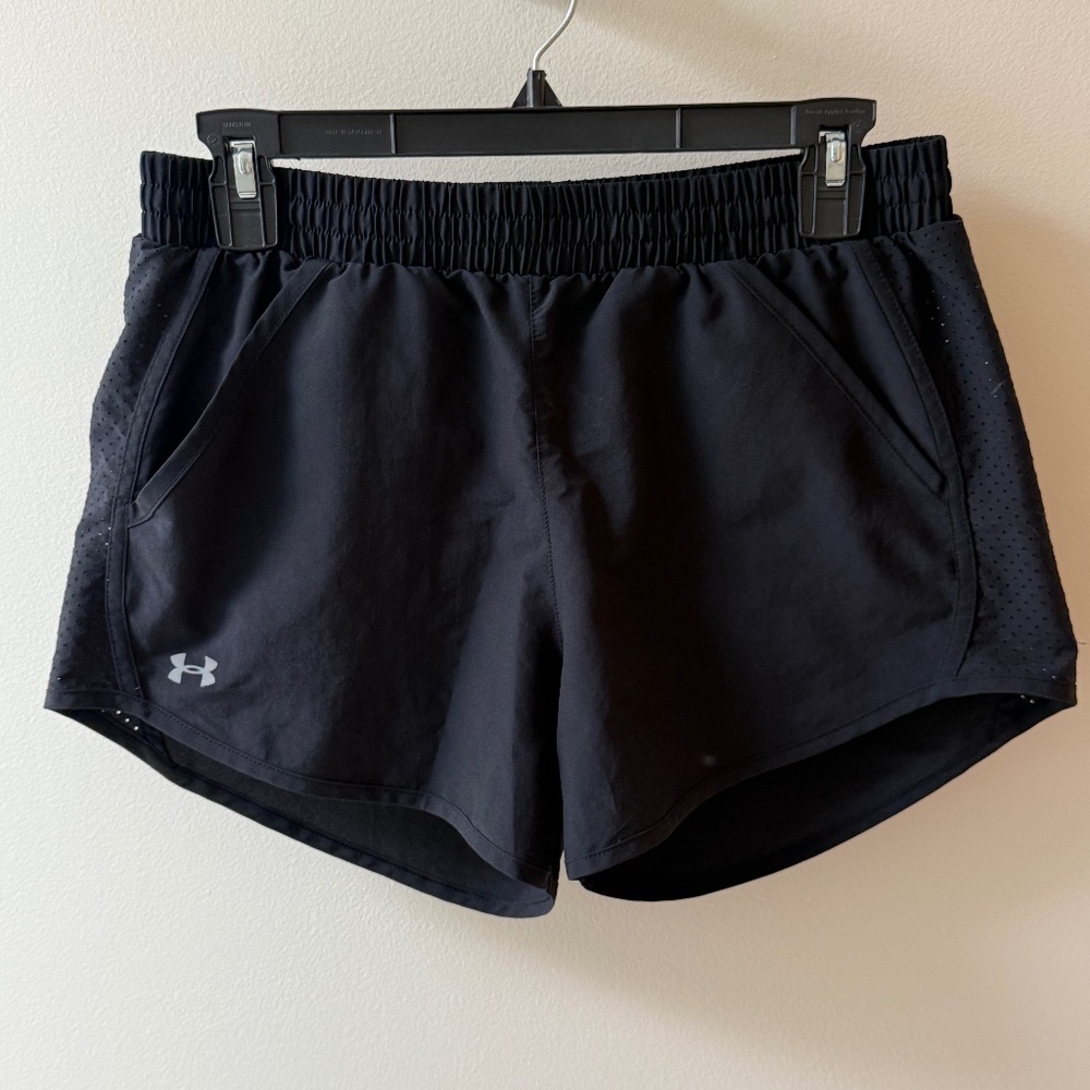 Under Armour Black Shorts Mesh Accent Shorts
